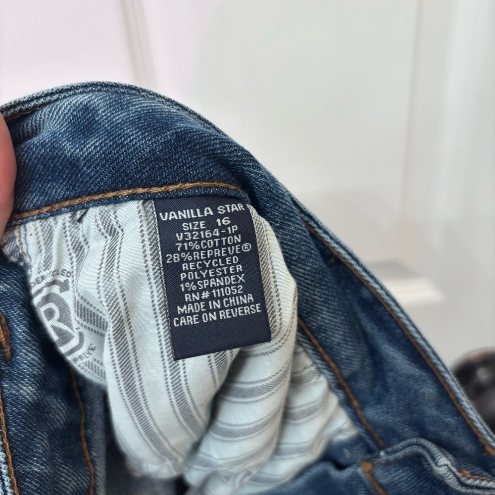 Mid Wash Distressed Denim Shorts | Vanilla Star 16 - Picture 7 of 11
